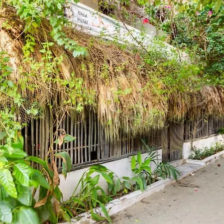 Casa Nurandy Pensión *