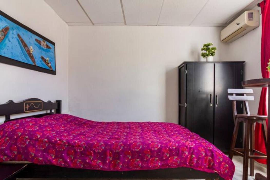 Casa Nurandy Pensión *