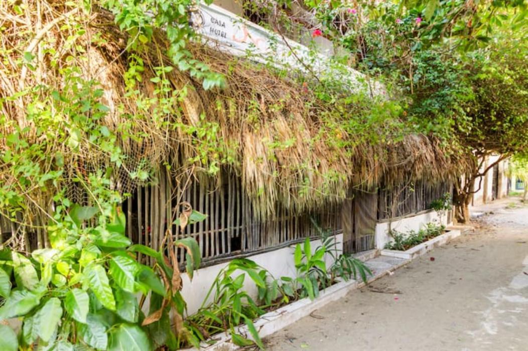 Casa Nurandy Pensión *